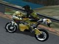 นักบิดมอเตอร์ไซค์สตั้นท่ามกลางการจราจรบนทางด่วน เกมออนไลน์
