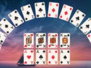 Crescent Solitaire  เกมออนไลน์