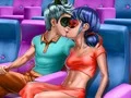 Dotted Girl Cinema Flirting เกมออนไลน์