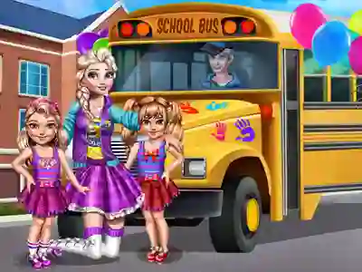School Girls Summer Camp! เกมออนไลน์