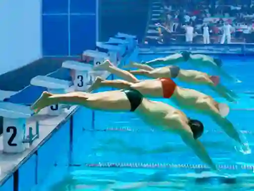 Swimming Pool Race เกมออนไลน์