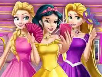 Princesses At Masquerade เกมออนไลน์